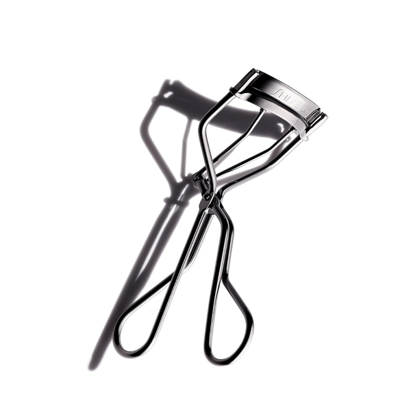 Shiseido Eyelash Curler - Crimps & Curls Lashes for Perfect